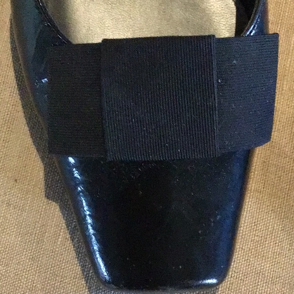 Liz Claiborne black flats - Picture 2 of 6